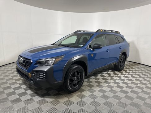 Used 2025 Subaru Outback Wilderness AWD/4WD image 3