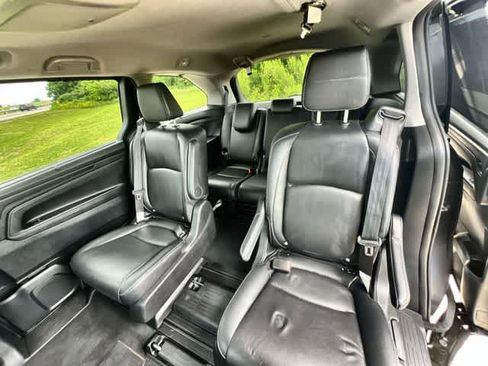 Certified 2024 Honda Odyssey Touring image 14