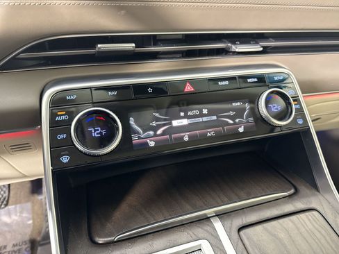 Used 2024 Genesis GV80 2.5T image 9