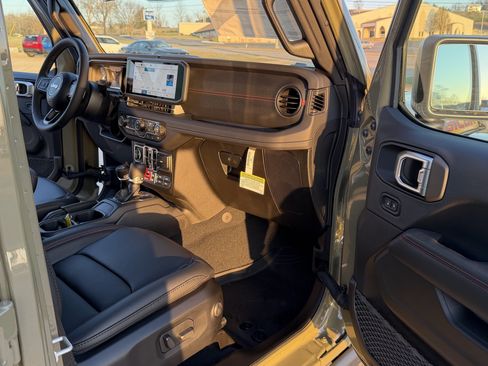New 2026 Jeep Gladiator Rubicon AWD/4WD image 29
