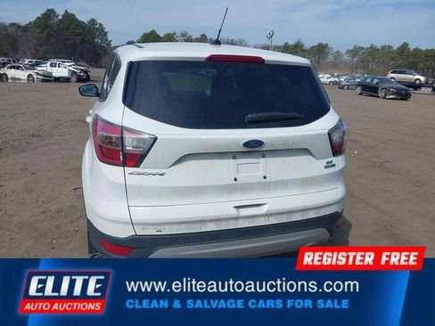 Used 2017 Ford Escape SE image 32