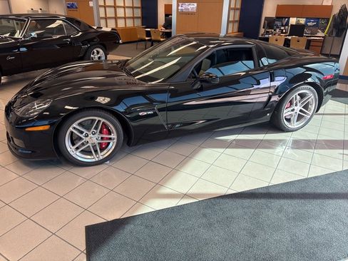Used 2008 Chevrolet Corvette Z06 w/ Preferred Equipment Group image 12
