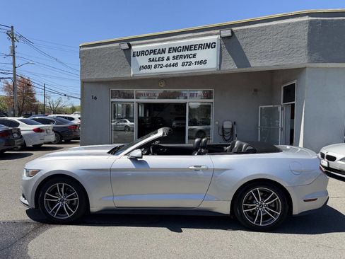 Used 2017 Ford Mustang Premium RWD image 5