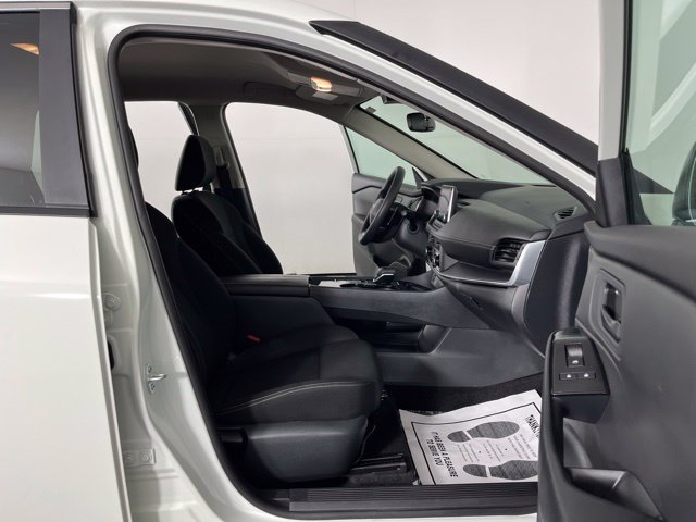 Certified 2025 Nissan Rogue S FWD image 38
