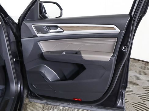 Used 2021 Volkswagen Atlas SEL Premium image 31