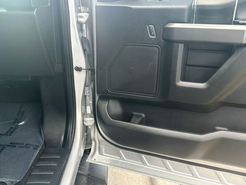 Used 2018 Ford F150 XLT w/ Equipment Group 302A Luxury AWD/4WD image 32