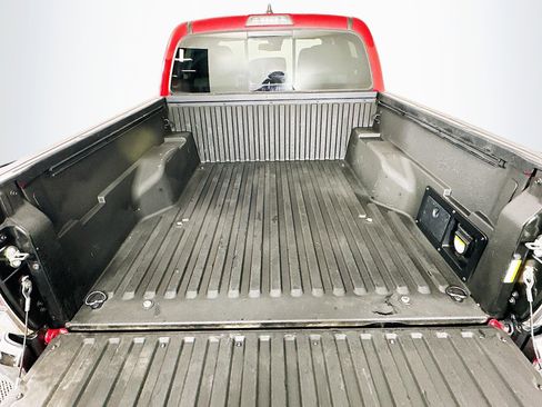 Used 2020 Toyota Tacoma TRD Off-Road image 24