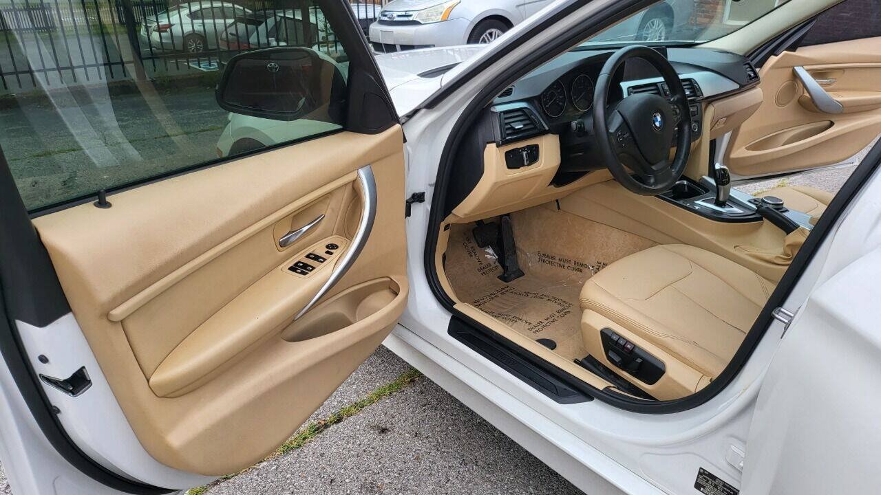 Used 2015 BMW 320i Sedan RWD image 13