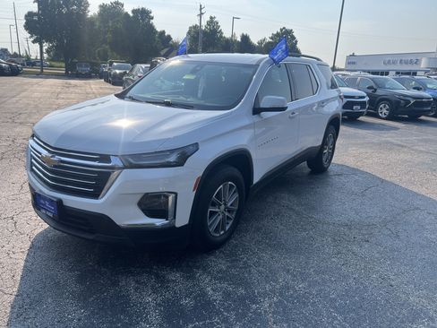 Used 2023 Chevrolet Traverse LT FWD image 4