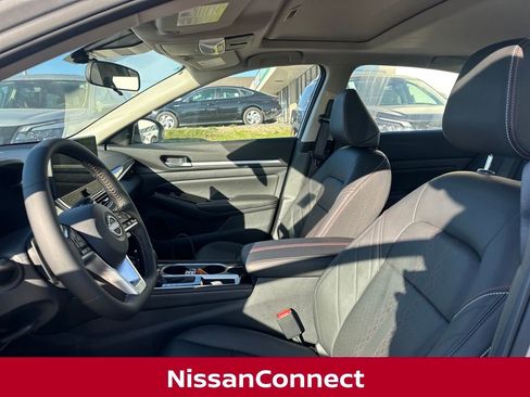New 2025 Nissan Altima 2.5 SR w/ SR Premium Package image 11