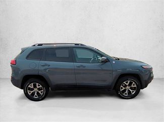 Used 2014 Jeep Cherokee Trailhawk w/ Comfort/Convenience Group AWD/4WD video 4