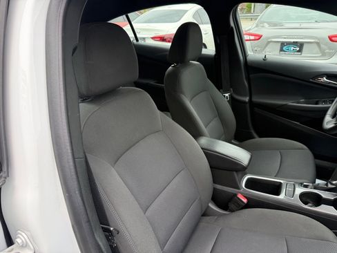 Used 2018 Chevrolet Cruze LT image 32