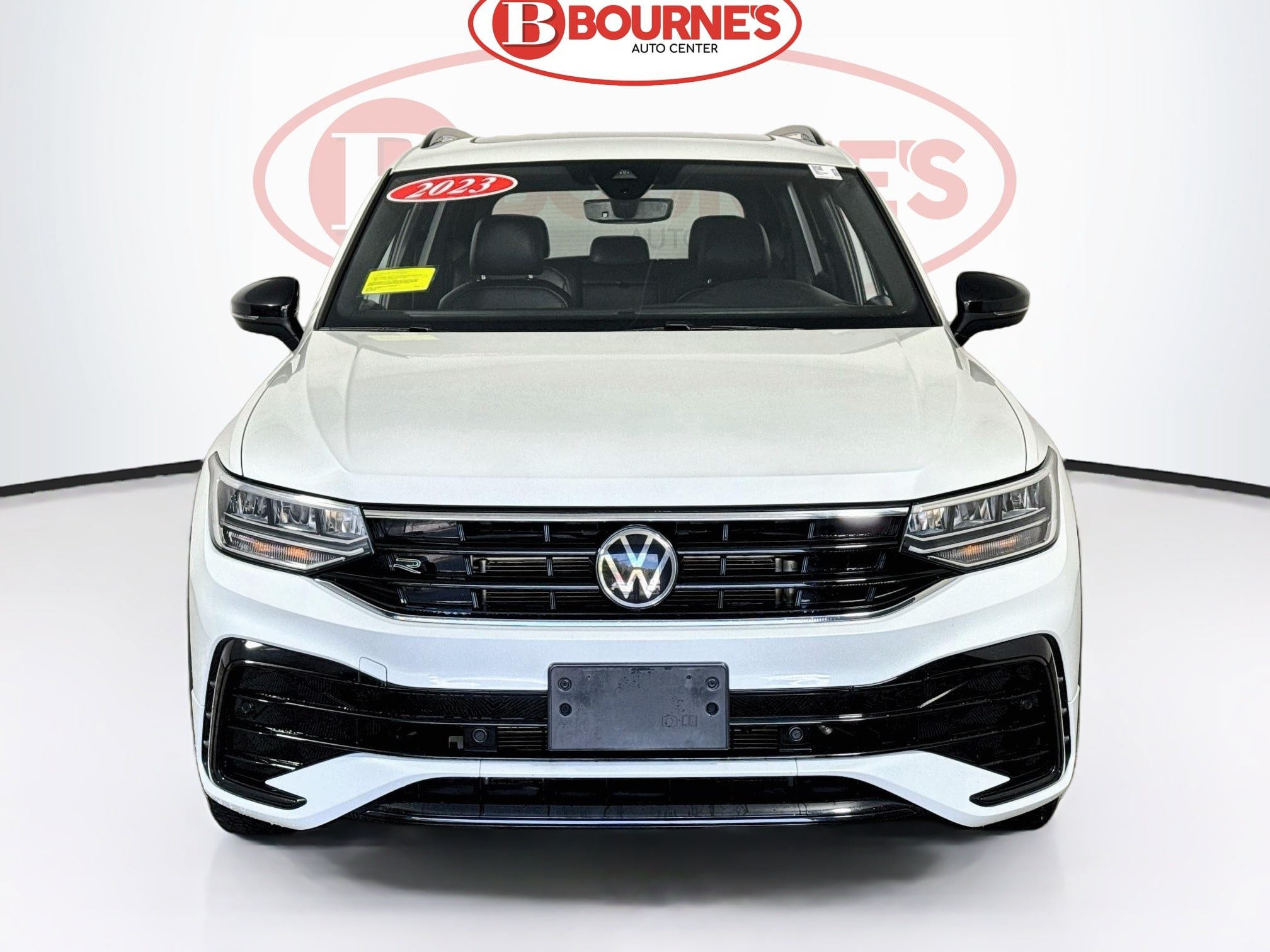 Used 2023 Volkswagen Tiguan SE R-Line AWD/4WD image 6