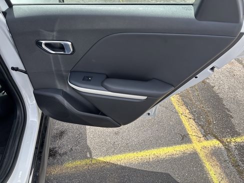 New 2025 Kia K4 GT-Line image 32