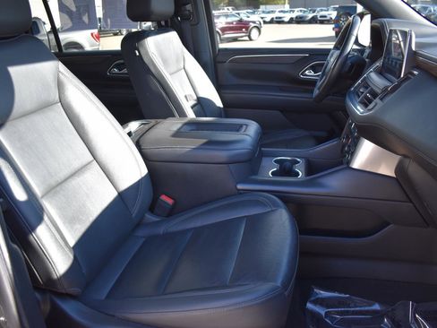 Used 2021 Chevrolet Suburban LT image 13