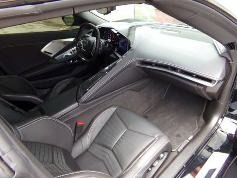 Used 2024 Chevrolet Corvette Z06 RWD image 28