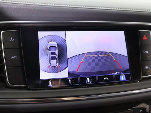 Used 2024 Buick Enclave Premium image 57