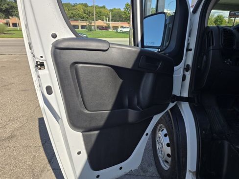 Used 2023 RAM ProMaster 2500 FWD image 7