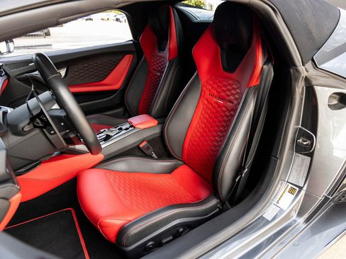 Used 2019 Lamborghini Huracan LP 580-2 RWD image 30