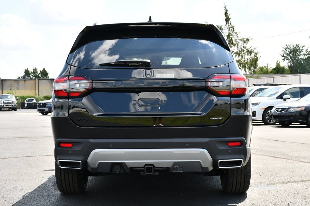 New 2026 Honda Pilot Touring image 6