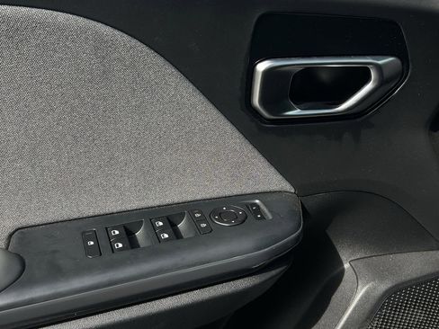 Used 2025 Kia K4 EX FWD image 26