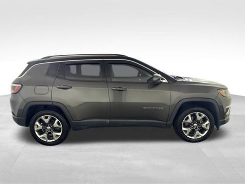 Used 2018 Jeep Compass Limited w/ Navigation Group AWD/4WD image 10