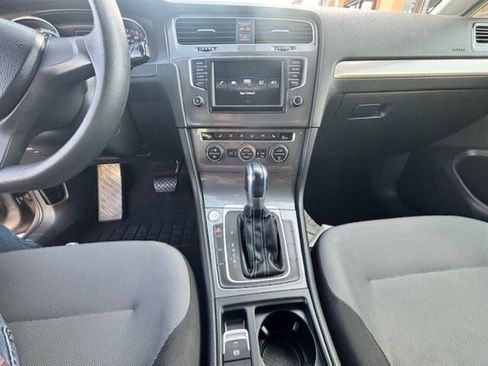 Used 2016 Volkswagen e-Golf SE w/ DC Fast Charging Package image 22