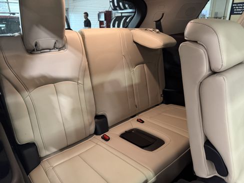 Used 2022 Lincoln Corsair AWD w/ Premium Package image 33