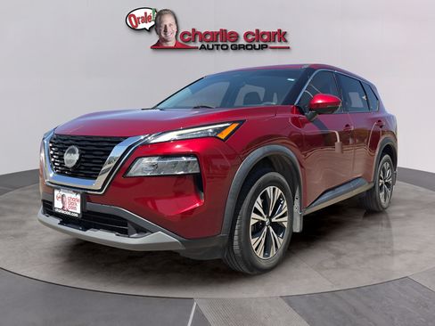 Used 2021 Nissan Rogue SV FWD image 1
