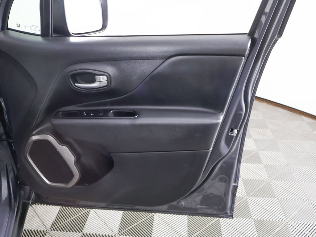 Used 2023 Jeep Renegade Latitude AWD/4WD image 22