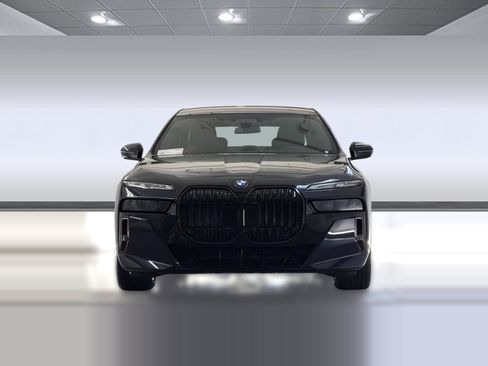 New 2026 BMW 760i xDrive w/ Executive Package AWD/4WD image 5