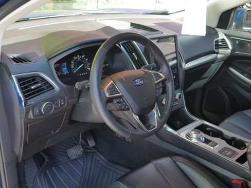 Certified 2022 Ford Edge Titanium w/ Equipment Group 301A AWD/4WD image 4