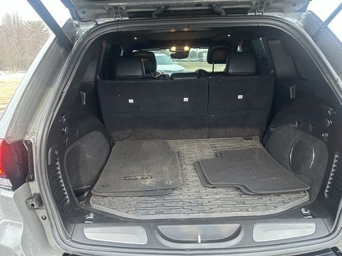 Used 2021 Jeep Grand Cherokee SRT image 7