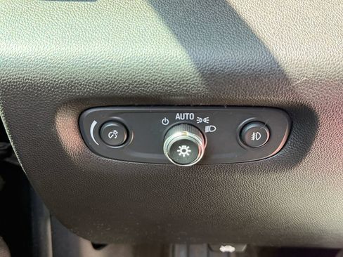 Used 2020 Chevrolet Traverse RS w/ LPO, 'HIT The Road' Package FWD image 16