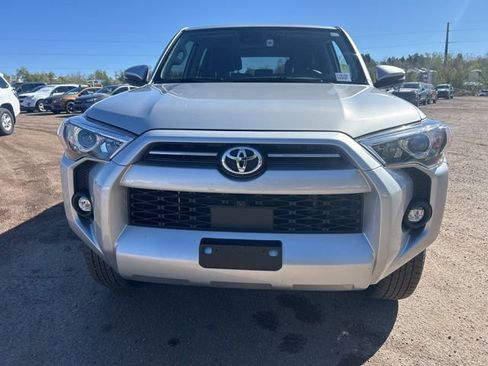 Used 2023 Toyota 4Runner SR5 Premium w/ SR5 Premium Package image 8