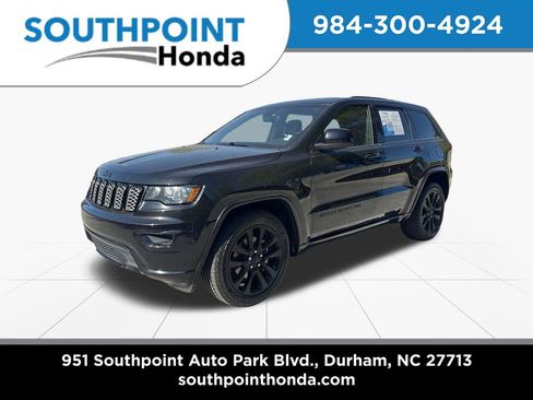 Used 2018 Jeep Grand Cherokee Altitude AWD/4WD image 3