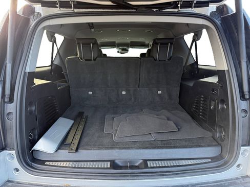 Used 2018 GMC Yukon XL SLT image 17