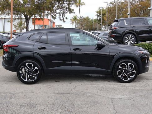 Used 2024 Chevrolet Trax RS w/ Sunroof Package image 20