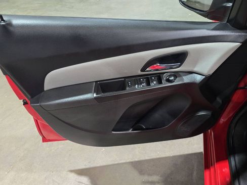 Used 2016 Chevrolet Cruze LS FWD image 29