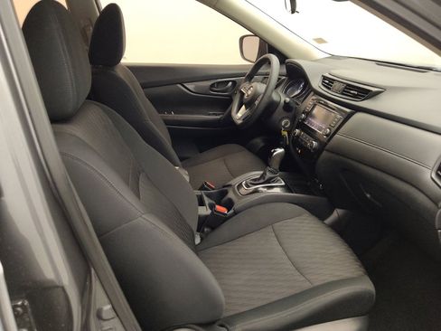 Used 2020 Nissan Rogue S FWD image 21