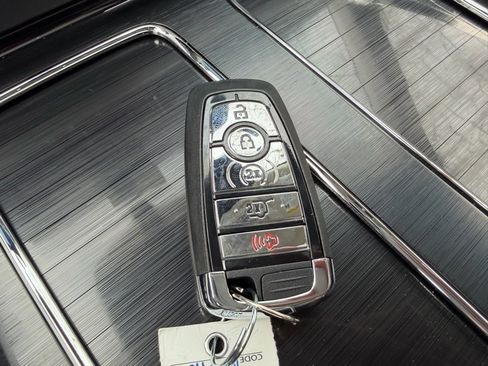 New 2026 Lincoln Aviator Reserve AWD/4WD image 38