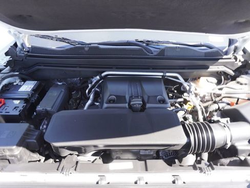 Used 2025 Chevrolet Colorado Trail Boss AWD/4WD image 7