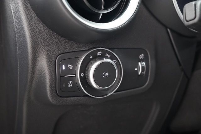 New 2025 Alfa Romeo Stelvio Sprint AWD/4WD image 18