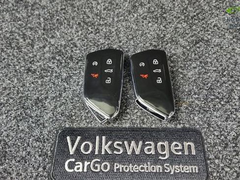Used 2025 Volkswagen Tiguan SE R-Line AWD/4WD image 77