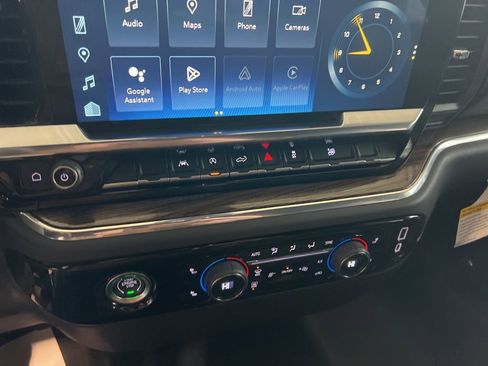 Used 2023 Chevrolet Silverado 1500 LT image 18