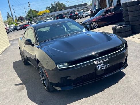 Used 2024 Dodge Charger Daytona R/T w/ Plus Group AWD/4WD image 5