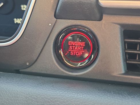 Certified 2025 Honda Pilot EX-L image 19