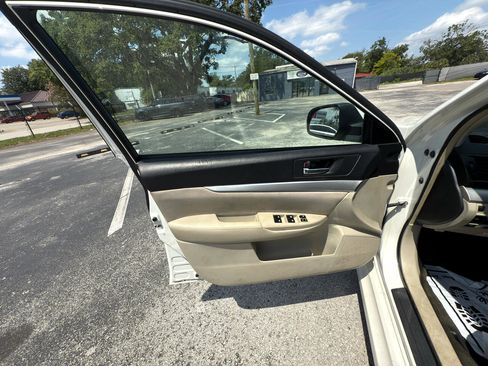 Used 2014 Subaru Legacy 2.5i Premium image 15