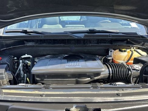 Used 2022 GMC Yukon SLT w/ SLT Luxury Package image 24