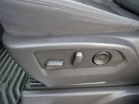 Used 2024 GMC Sierra 1500 SLE w/ Preferred Package image 15